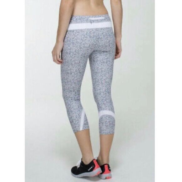 Lululemon athletics Run Inspire Crop II Luxtreme leggings athletic Size 4 - Picture 2 of 11